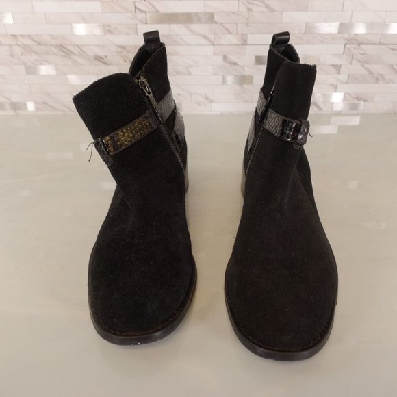 Donald J Pliner Boots‎ Womens 8 M Black Ankle Booties Buckle Strap Side Zip Soft - Picture 3 of 12